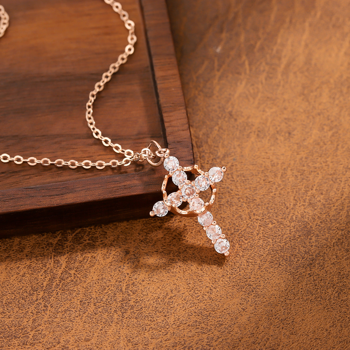 Cross Pendant Women's Rotatable Fashion All-match Light Luxury