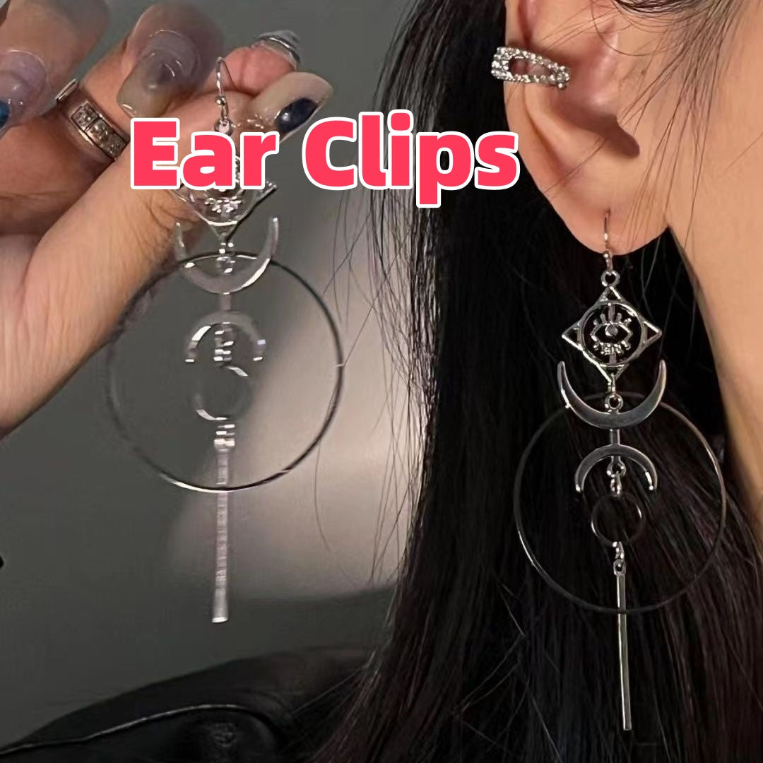 New Devil Crescent Personalized And Slim-looking Distressed Earrings